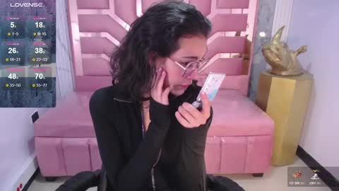 Snapshot of tyna_ch chatting on December 27, 8:07 pm TYNA online show from December 27, 8:07 pm
