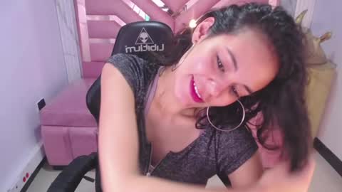 Snapshot of tyna_ch chatting on December 29, 7:22 pm TYNA online show from December 29, 7:22 pm