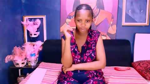 Snapshot of tyrabangz chatting on February 5, 7:57 am Tyra online show from February 5, 7:57 am