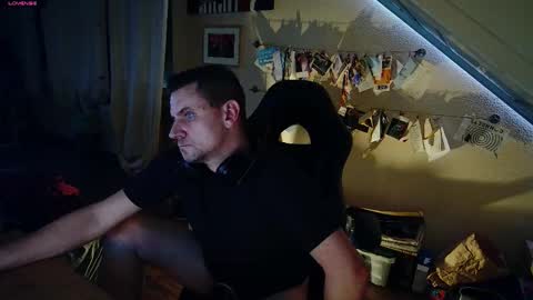 Snapshot of tyran28111984 chatting on November 9, 8:51 pm Sascha online show from November 9, 8:51 pm