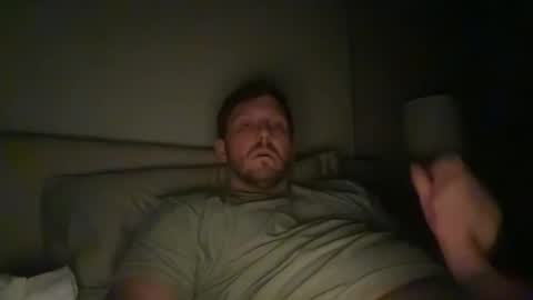 Snapshot of u28005 chatting on January 27, 7:03 am u28005 online show from January 27, 7:03 am