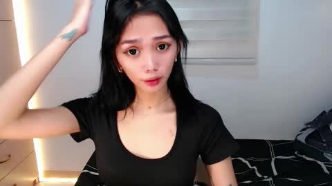 urbbgirl alliah online show from September 21, 12:01 am