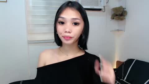 urbbgirl alliah online show from October 20, 2:01 am