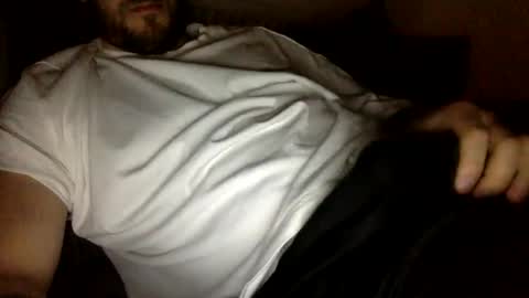 Snapshot of ukboy08x chatting on April 18, 12:58 am ukboy08x online show from April 18, 12:58 am