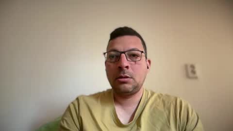 ukhalid82 online show from April 18, 11:47 am