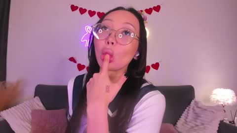 Snapshot of ukki_ chatting on February 7, 11:14 am Naomi online show from February 7, 11:14 am