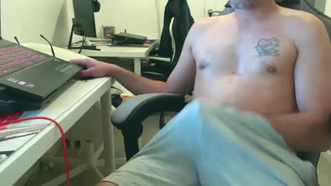 Snapshot of ukmaster91 chatting on May 18, 6:58 pm ukmaster91 online show from May 18, 6:58 pm