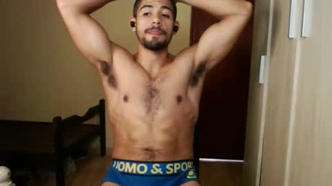 Snapshot of uliseshot450305 chatting on January 19, 6:32 pm Ulises Gomez online show from January 19, 6:32 pm