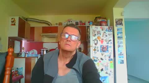 ulmeni4 online show from May 15, 3:08 pm