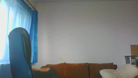 ulmeni7 online show from November 6, 7:20 am