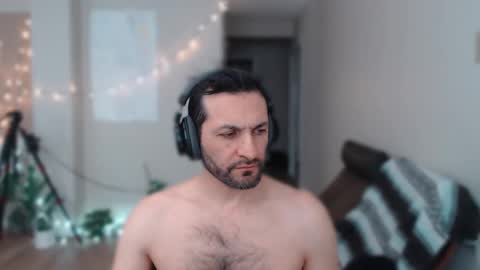 ultratoaster online show from January 11, 8:43 pm