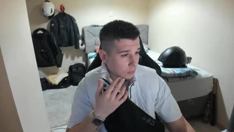 Snapshot of ulxer chatting on June 3, 6:57 pm hi im mike tyson - online show from June 3, 6:57 pm