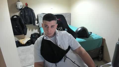 Snapshot of ulxer chatting on June 6, 8:02 pm hi im mike tyson - online show from June 6, 8:02 pm