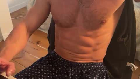 Snapshot of um_cammusc chatting on March 20, 2:33 pm Um CM online show from March 20, 2:33 pm