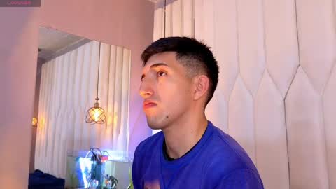 un_sluttyy online show from April 17, 11:35 am