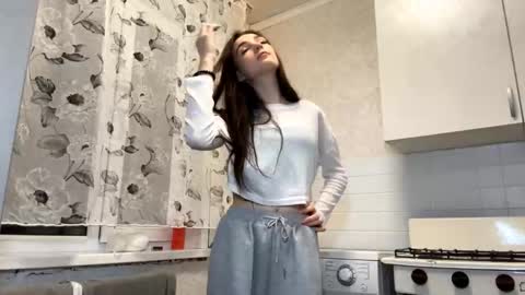 Isobelle lisi online show from December 13, 7:53 pm