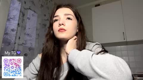 Isobelle lisi online show from January 7, 11:45 am