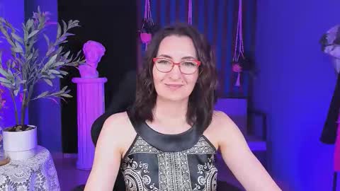 UnaTera online show from November 9, 5:28 am