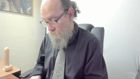 Snapshot of uncle_hottiecb chatting on March 7, 4:48 pm Uncle Hottie online show from March 7, 4:48 pm
