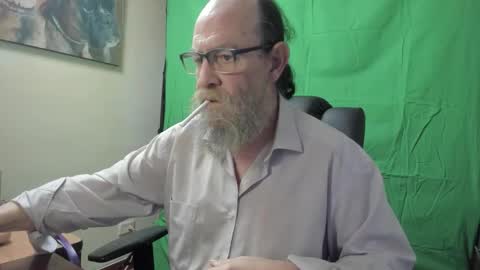 Snapshot of uncle_hottiecb chatting on March 16, 4:55 pm Uncle Hottie online show from March 16, 4:55 pm