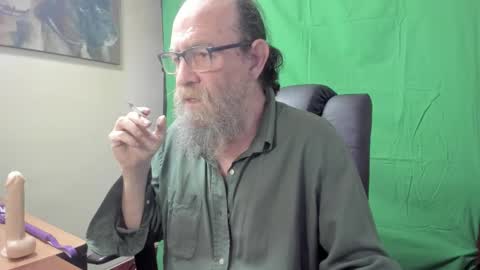 Snapshot of uncle_hottiecb chatting on March 17, 3:59 pm Uncle Hottie online show from March 17, 3:59 pm
