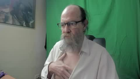 Snapshot of uncle_hottiecb chatting on March 19, 6:12 pm Uncle Hottie online show from March 19, 6:12 pm