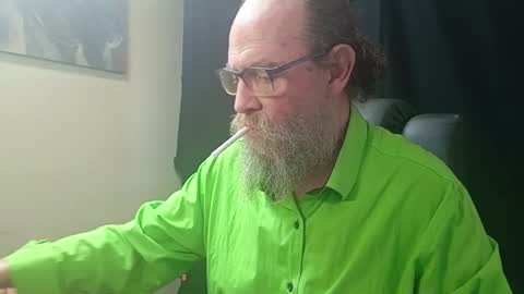 Snapshot of uncle_hottiecb chatting on March 30, 5:36 pm Uncle Hottie online show from March 30, 5:36 pm