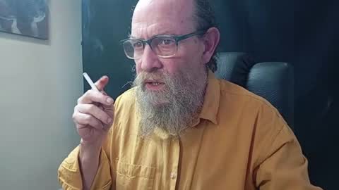 Snapshot of uncle_hottiecb chatting on April 3, 5:44 pm Uncle Hottie online show from April 3, 5:44 pm
