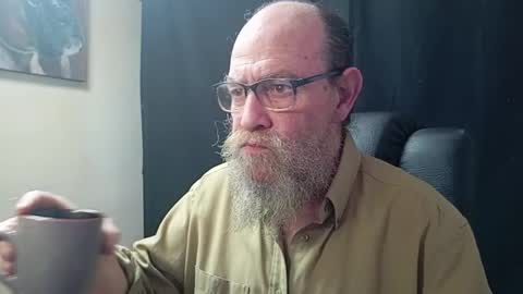 Snapshot of uncle_hottiecb chatting on April 7, 4:51 pm Uncle Hottie online show from April 7, 4:51 pm
