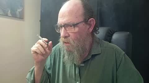 Snapshot of uncle_hottiecb chatting on April 8, 5:13 pm Uncle Hottie online show from April 8, 5:13 pm