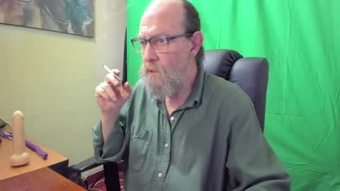 Snapshot of uncle_hottiecb chatting on April 15, 7:58 pm Uncle Hottie online show from April 15, 7:58 pm