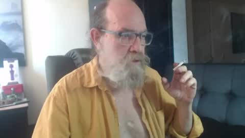Uncle Hottie online show from July 17, 6:24 pm