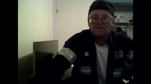 unclemuff online show from May 28, 12:19 am