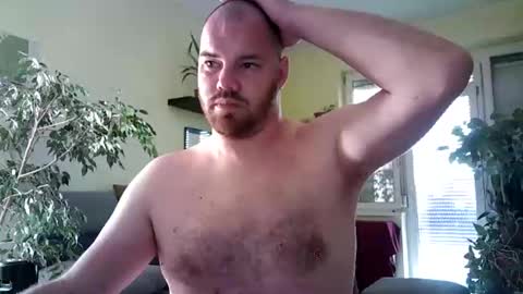 Snapshot of uncut_strong chatting on May 28, 3:59 am Uncut Strong online show from May 28, 3:59 am