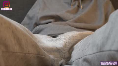 Mister Uncut online show from November 6, 8:54 pm