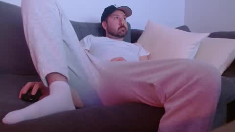 uncutslut69 online show from April 11, 3:22 am