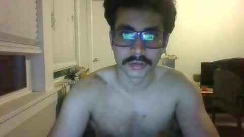 Snapshot of understanding_man chatting on March 17, 3:33 am understanding_man online show from March 17, 3:33 am