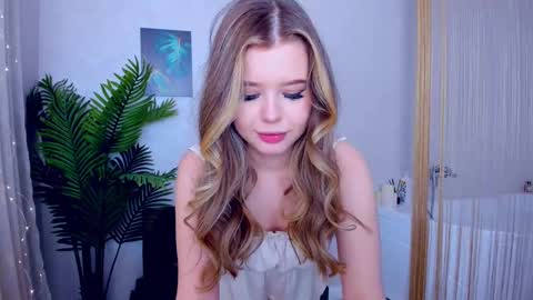 Alice online show from February 15, 5:50 pm