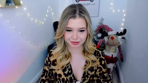 Alice online show from December 13, 7:53 pm