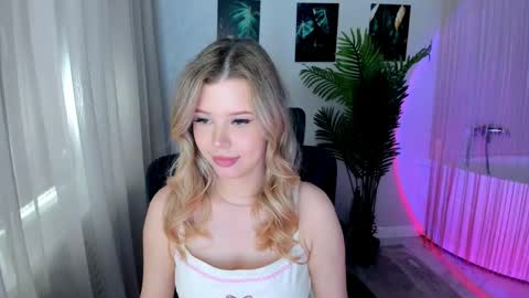 Alice online show from May 25, 3:56 am