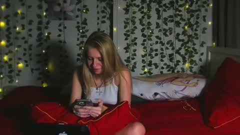 Im online every day 1700 GMT-4 online show from October 20, 9:59 pm