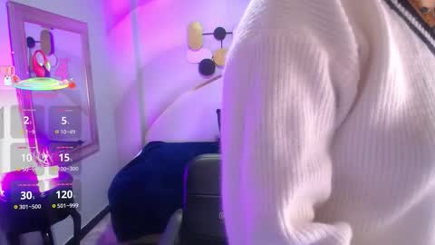 Snapshot of unforgettable_gh chatting on October 18, 11:33 am Samantha online show from October 18, 11:33 am