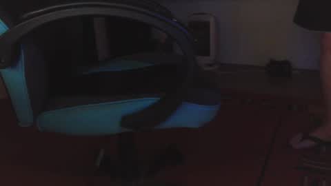 Snapshot of ungcouple21 chatting on January 4, 11:38 pm ungcouple21 online show from January 4, 11:38 pm