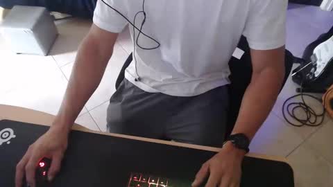 unicornflowers online show from December 26, 9:15 pm