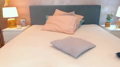 Andreea online show from December 13, 11:55 am