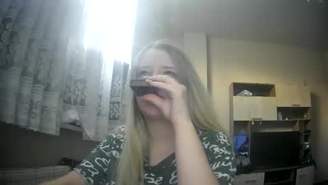 Snapshot of universeemily chatting on October 18, 7:53 am UniverseEmily online show from October 18, 7:53 am