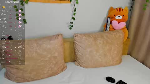 Snapshot of unrealsexy chatting on September 30, 9:09 pm Sofie Ross online show from September 30, 9:09 pm