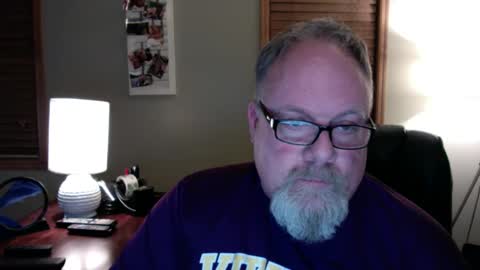 Snapshot of up2later chatting on December 23, 3:50 am up2later online show from December 23, 3:50 am