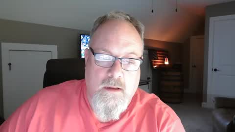 Snapshot of up2later chatting on January 16, 4:49 am up2later online show from January 16, 4:49 am