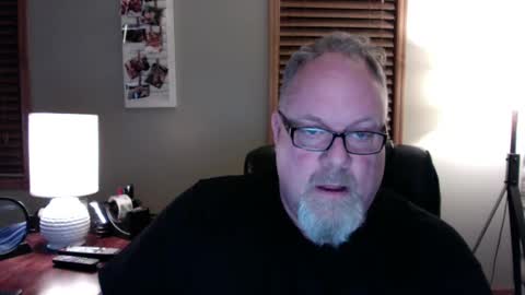 Snapshot of up2later chatting on January 30, 4:06 am up2later online show from January 30, 4:06 am